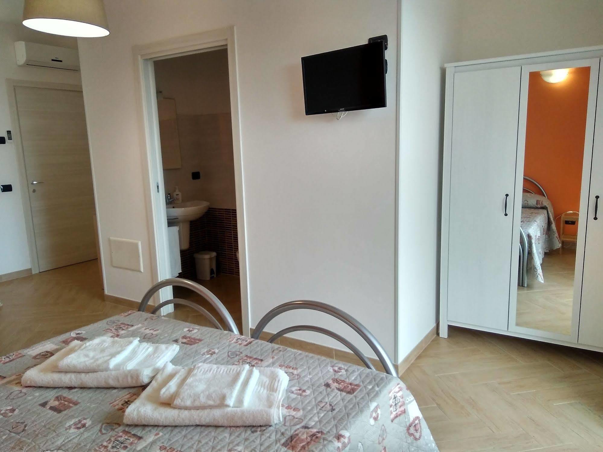 Corigliano dʼOtranto B&B Il Papavero Rosso מראה חיצוני תמונה